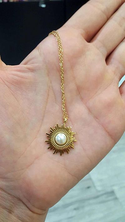Pearl and Sun Necklace Χρυσό