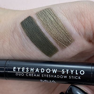 MUA Eyeshadow Stylo Olive 1,8gr